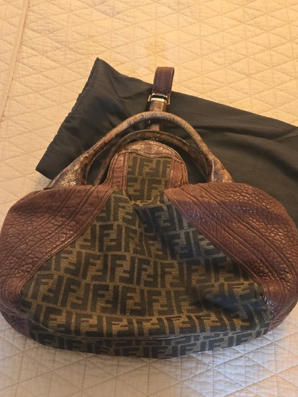 Fendi classic authentic